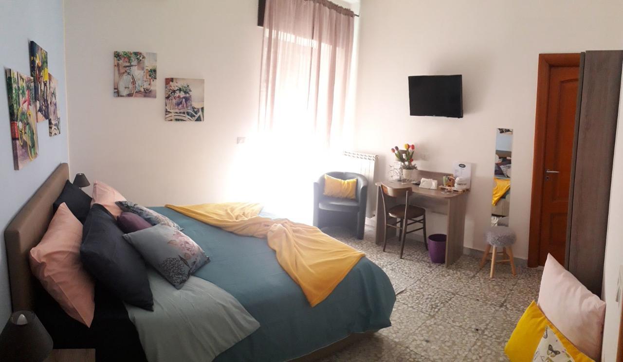 B & B Leti Battipaglia Exterior photo